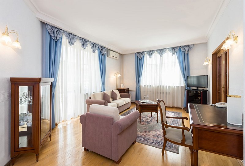 Люкс 2-местный 2-комнатный (корпус 5)