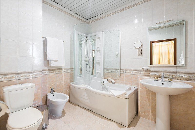 Люкс 2-местный 2-комнатный (корпус 5)