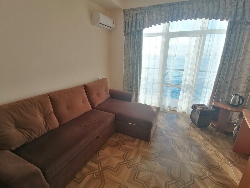 Люкс 2-местный 2-комнатный (вид на море)