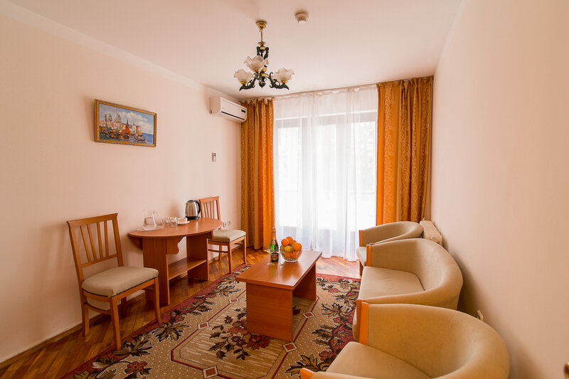 Люкс 2-местный 2-комнатный корпус № 1