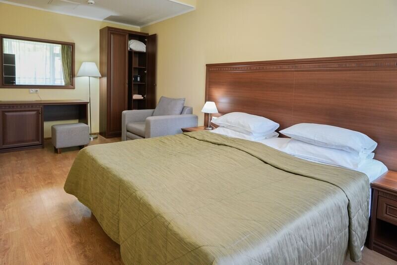 Полулюкс 2-местный 2-комнатный (с ремонтом)