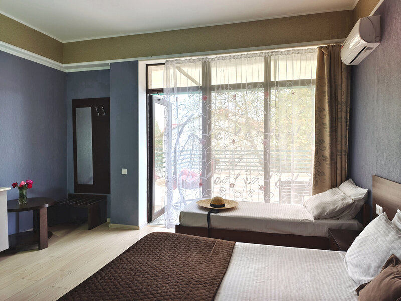 Полулюкс 3-местный 1-комнатный (с террасой)