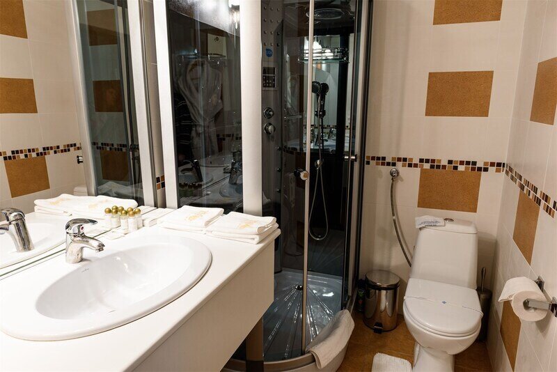 Люкс (корпус Югославский) вид на озеро