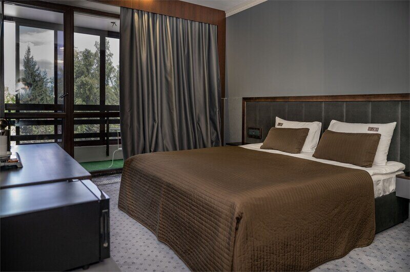 Стандарт (корпус Югославский) DBL, вид на озеро