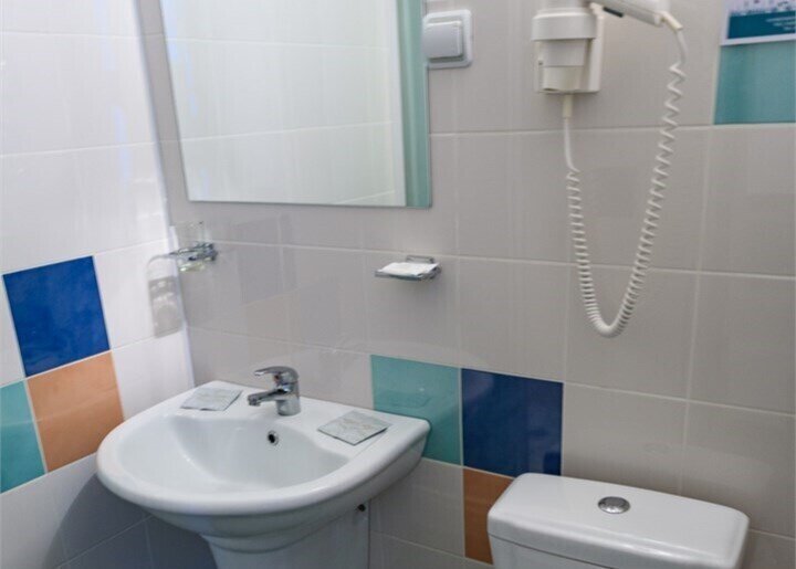 Стандарт Коннекшн (корпус Алира Пэлас)