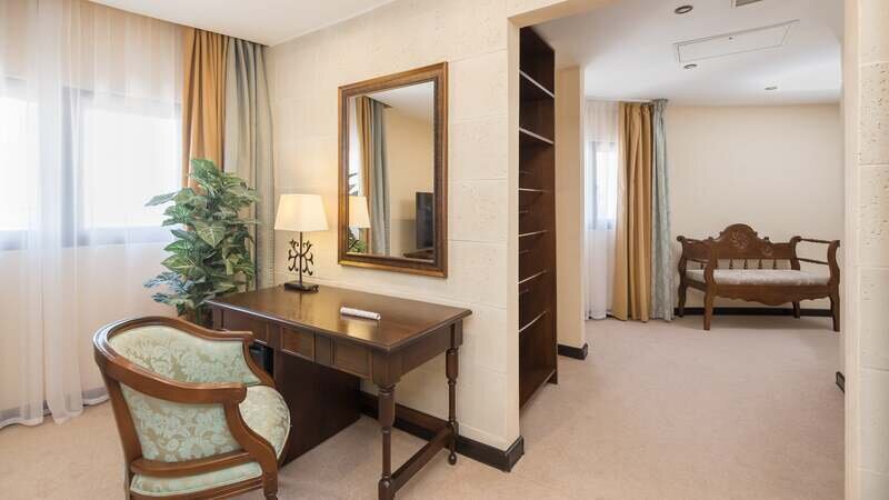 Люкс Короля 2-местный 2-комнатный