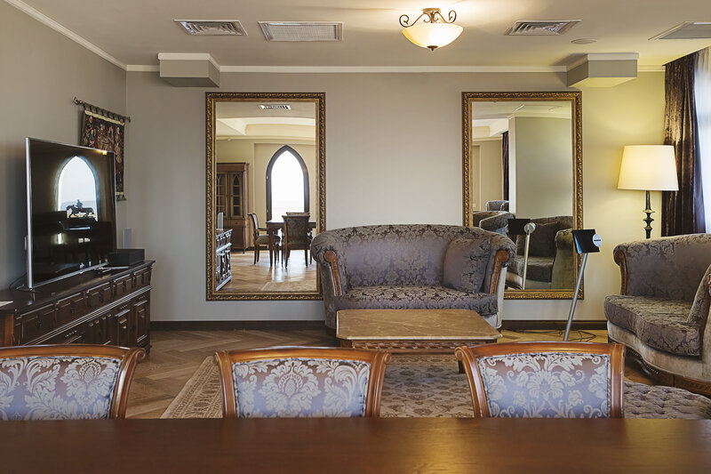 Люкс Роял 4-местный 3-комнатный