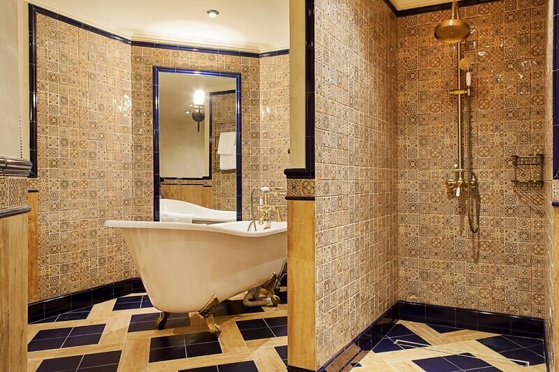 Люкс Роял 4-местный 3-комнатный