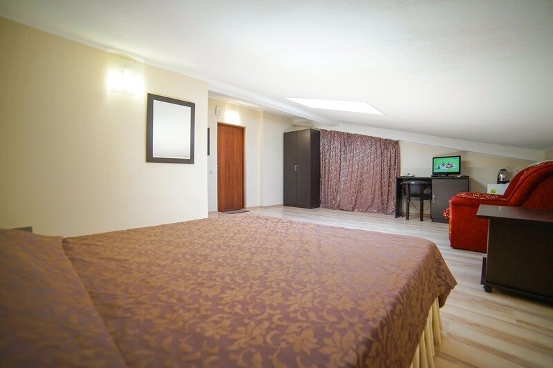 Стандартный 2-местный (мансарда)