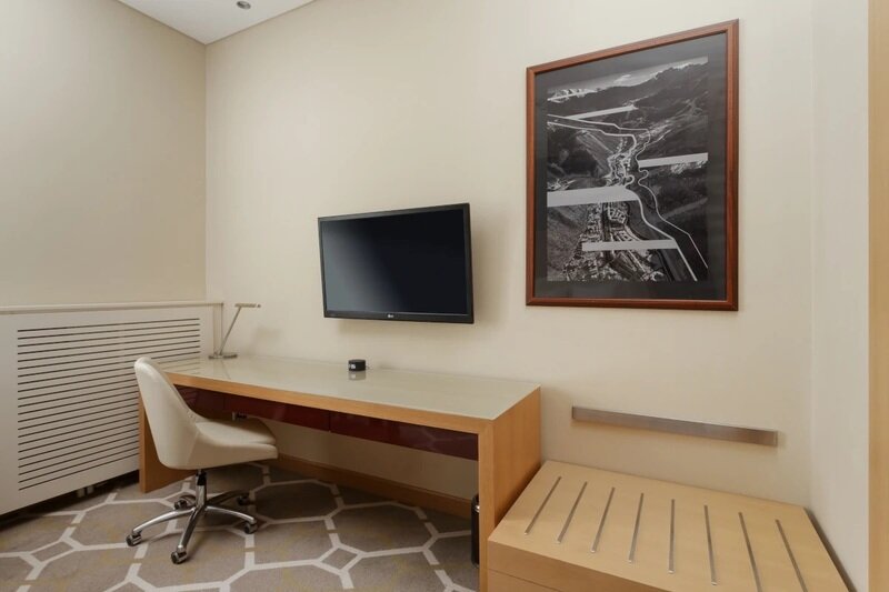 Супериор 2-местный (с боковым видом на горы, КИНГ)