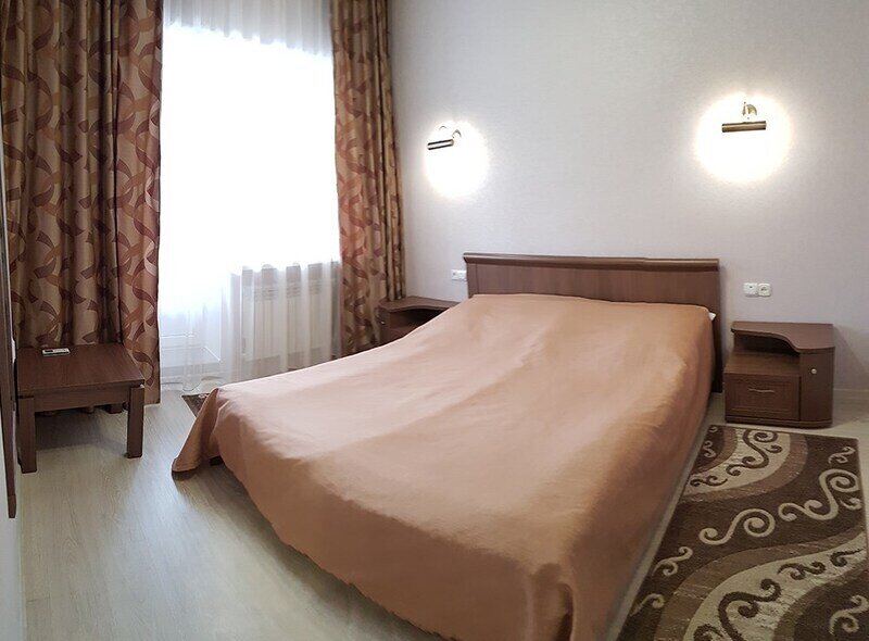 Люкс 2-местный 2-комнатный (с балконом)