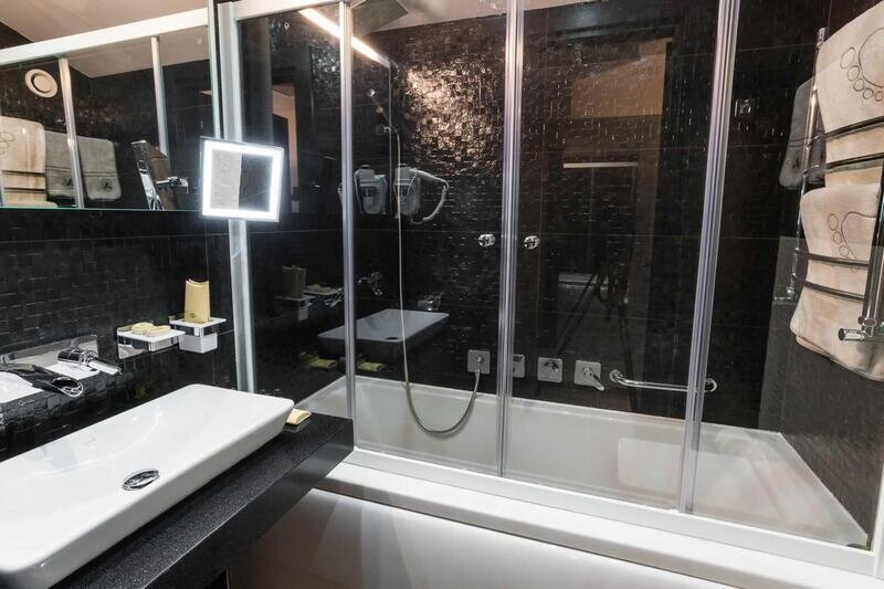 «Adriano» / «Адриано» отель