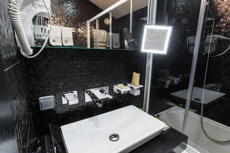 «Adriano» / «Адриано» отель