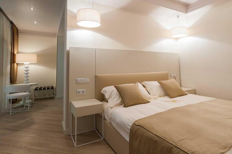 «Adriano» / «Адриано» отель