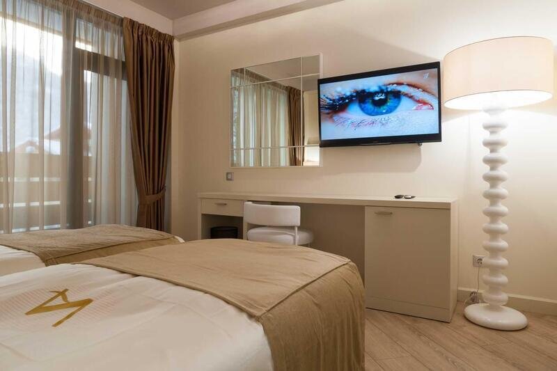 «Adriano» / «Адриано» отель