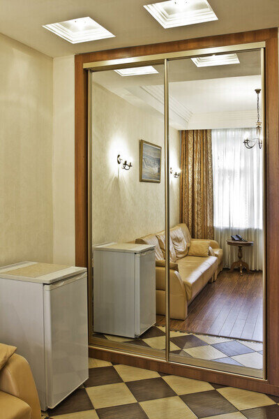 Джуниор сюит 2-местный 2-комнатный (корпус 3)