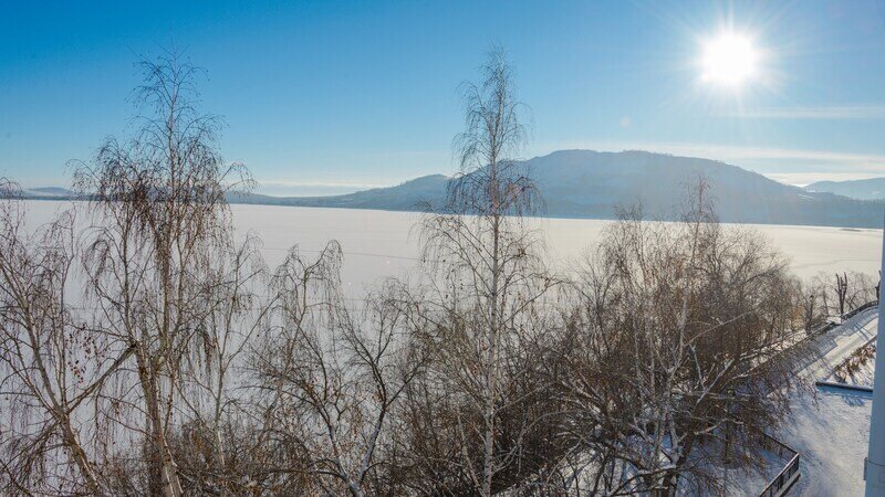 Стандарт 2-местный (Парус 1) вид на озеро