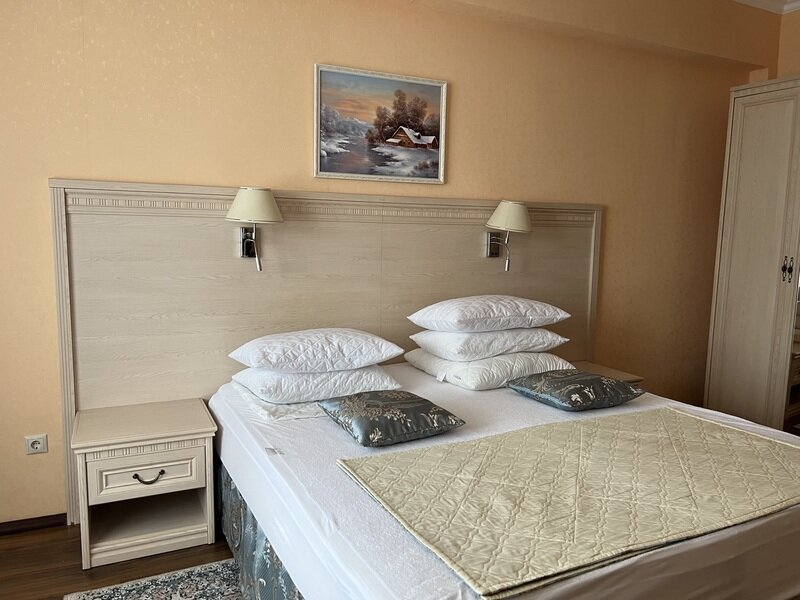 Люкс 2-местный 2-комнатный (без балкона)