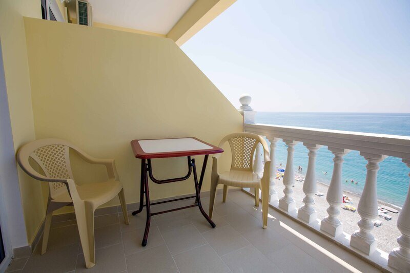 Стандартный 2-местный 1-комнатный с балконом с видом на море (корпус А)