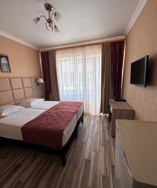 Стандартный 2-местный 1-комнатный (с балконом, с видом на морскую сторону, корпус В)