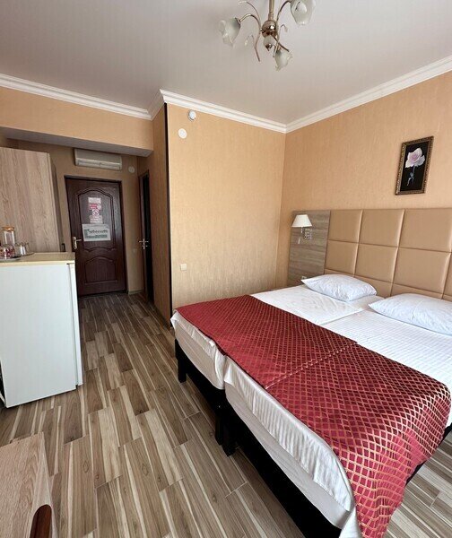 Стандартный 2-местный 1-комнатный (с балконом, с видом на морскую сторону, корпус В)