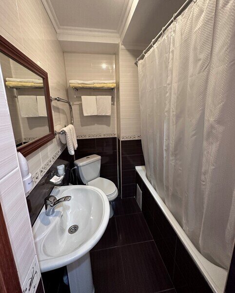 Стандартный 2-местный 1-комнатный (с балконом, с видом на морскую сторону, корпус В)