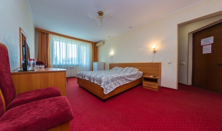 Стандартный 2-местный (с балконом, корпус 1)