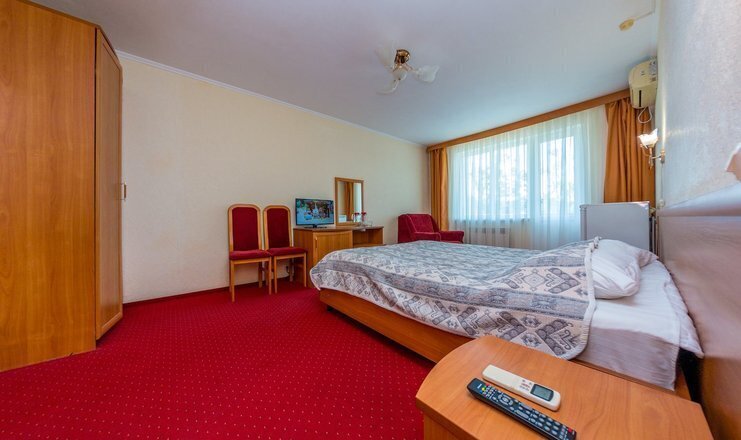 Стандартный 2-местный (с балконом, корпус 1)