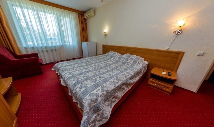 Стандартный 2-местный (с балконом, корпус 1)