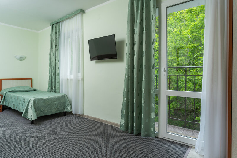 Стандартный 2-местный (с французским балконом, корпус № 2, 3)