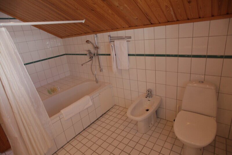 Коттедж 6-местный 2-этажный