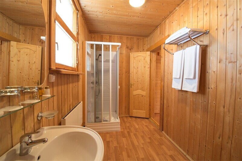 Коттедж большой 6-местный