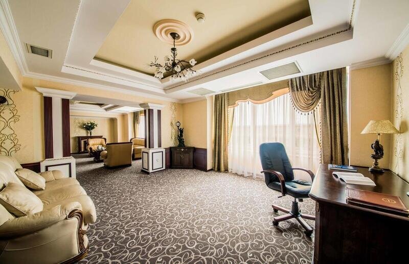Президентский Люкс 4-местный 5-комнатный Suite