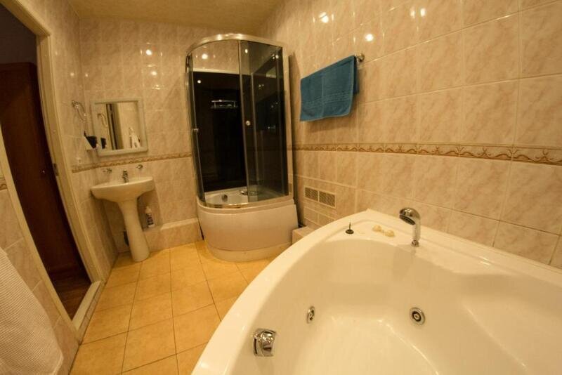 Люкс 2-местный 2-комнатный (корпус №1, 3 этаж, № 90)