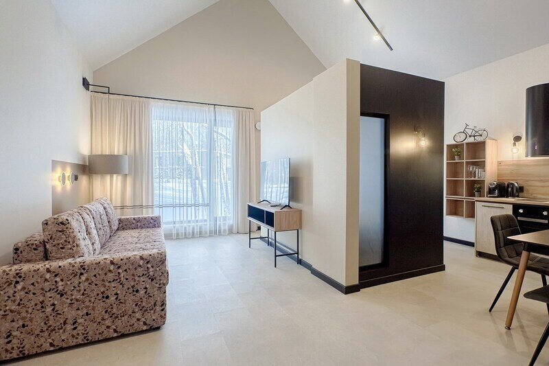 Студия с балконом