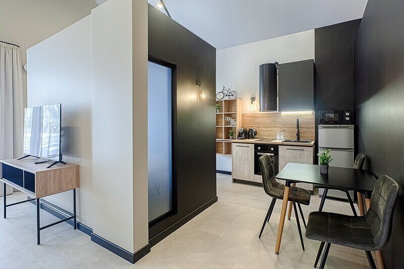 Студия с балконом