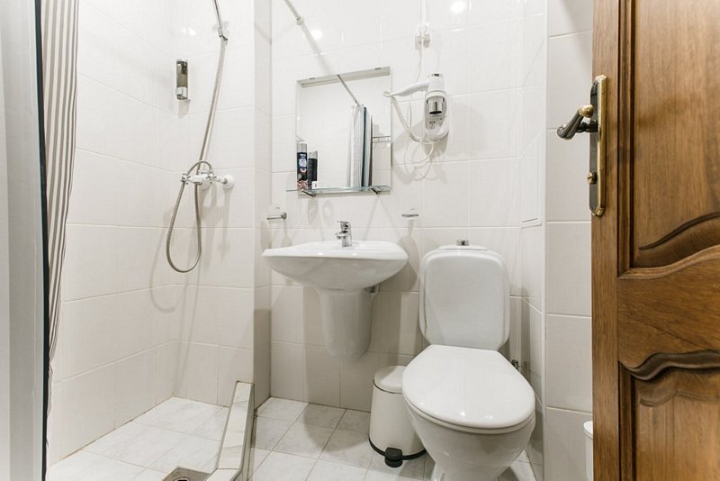 Полулюкс 4-местный (с балконом)