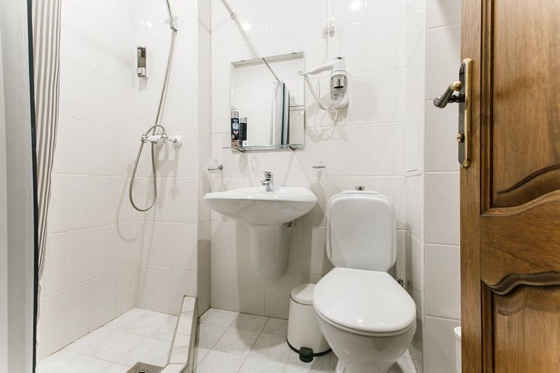 Полулюкс 4-местный (с балконом)