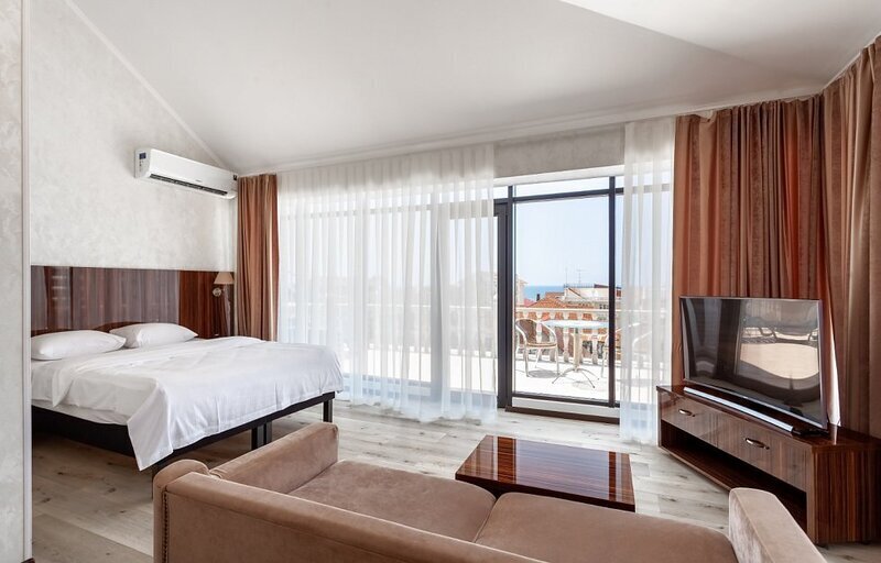 Стандартный 4-местный 2-комнатный(с террасой, корпус Б)