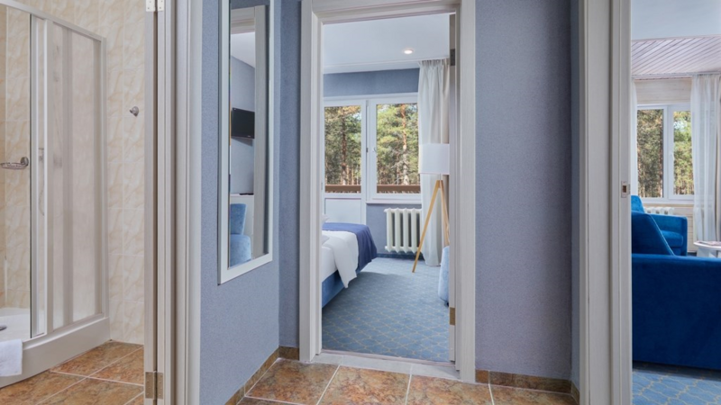 Люкс 4-местный 2-комнатный (с камином)