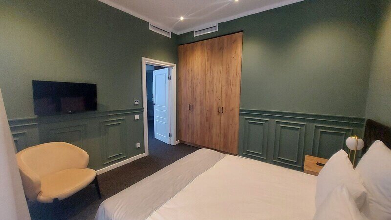 Люкс 2-местный 2-комнатный (вид на город)