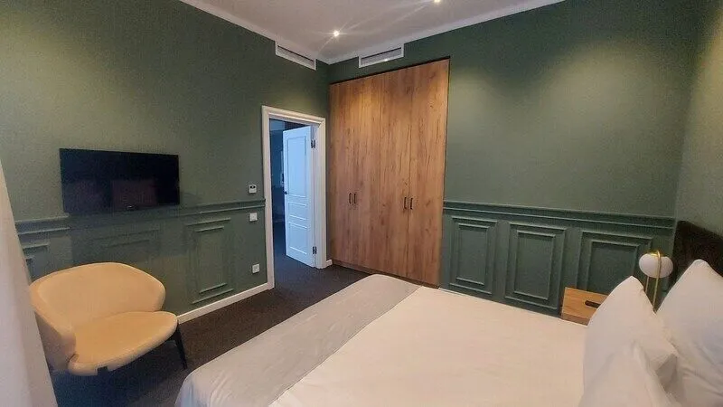 Люкс 2-местный 2-комнатный (вид на город)