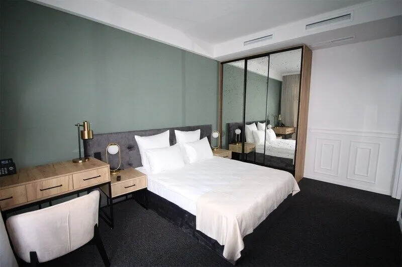 Люкс 2-местный 2-комнатный (вид на парк)