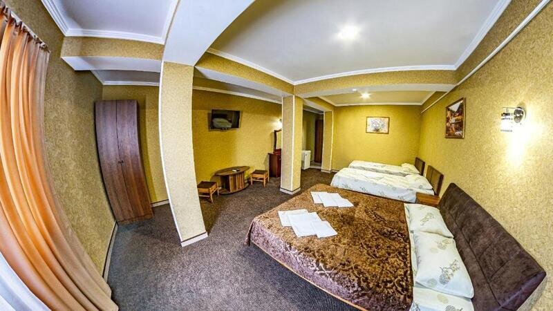 Люкс 4-местный 1-комнатный