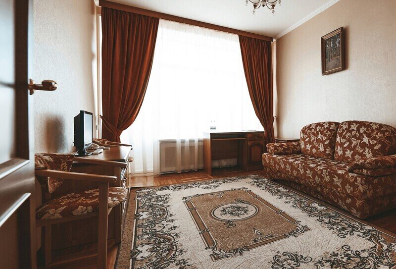 Люкс 2-местный 3-комнатный (корпус 1)