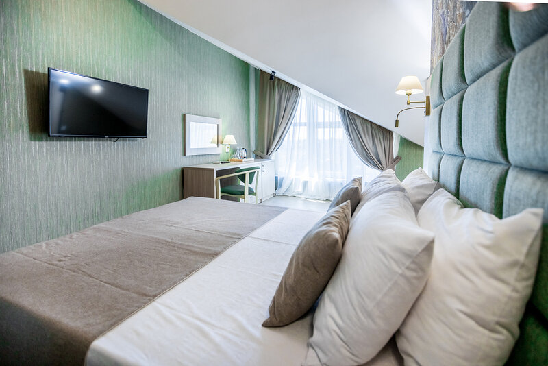 Семейный 4-местный 2-комнатный (мансарда)