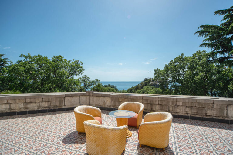 Апартаменты Сюит Президентский 4-местный 3-комнатный (корпус 2)