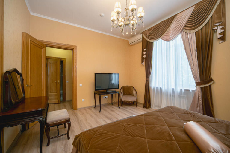 Люкс 2-местный 3-комнатный (корпус 1, вид на море)