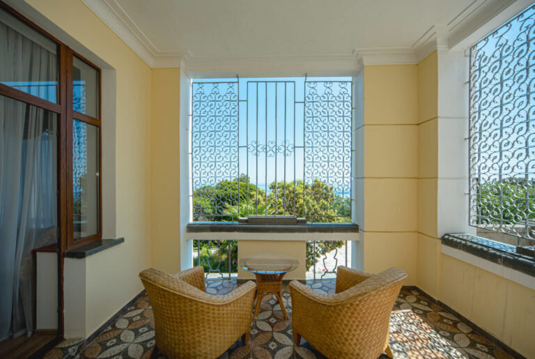 Люкс 2-местный 3-комнатный (корпус 1, вид на море)