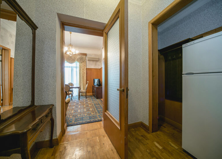 Люкс Сюит 2-местный 3-комнатный (корпус 2, вид на море)